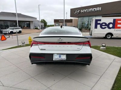 2026 Hyundai Elantra Hybrid - Photo 4