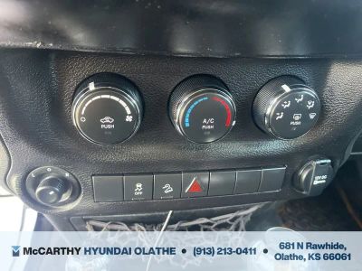 2017 Jeep Wrangler - Photo 28
