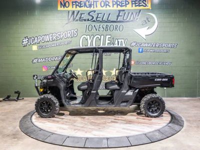 2025 Can-Am® Defender MAX XT HD10 — front three-quarter view
