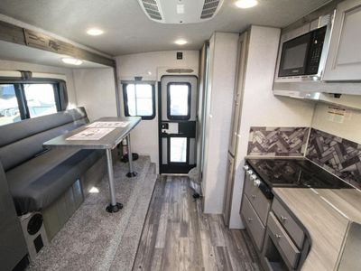 2025 Northwood Arctic Fox 990 - Photo 5