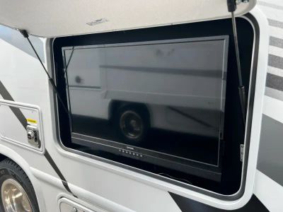 2024 Thor Motor Coach QUANTUM LC — photo 26 view