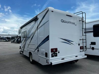 2024 Thor Motor Coach QUANTUM LC — photo 29 view