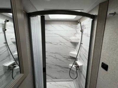 2024 Thor Motor Coach QUANTUM LC — photo 22 view