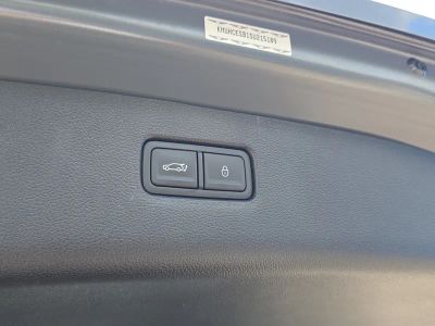 2025 Genesis GV80 — photo 11 view