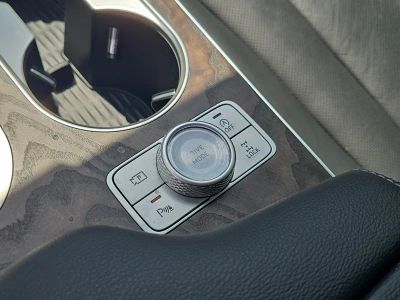 2025 Genesis GV80 — photo 28 view