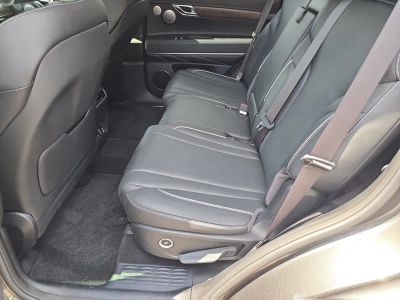 2025 Genesis GV80 — photo 17 view