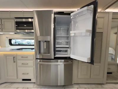 2026 Entegra ACCOLADE XL — photo 18 view