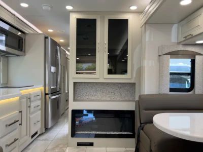2026 Entegra ACCOLADE XL — photo 10 view
