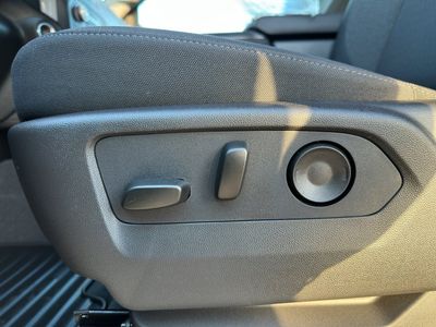 2026 Chevrolet Silverado 1500 — photo 17 view