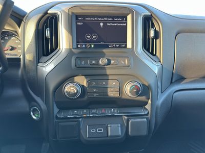 2026 Chevrolet Silverado 1500 — photo 11 view
