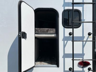 2026 Jayco Jay Feather - Photo 8