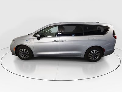 2023 Chrysler Pacifica - Photo 4
