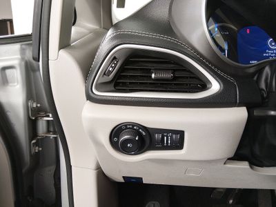 2023 Chrysler Pacifica - Photo 13