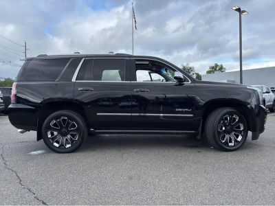 2018 GMC Yukon — detail view