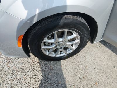 2024 Chrysler Pacifica — photo 10 view