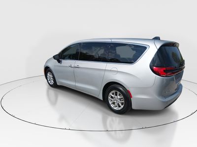 2024 Chrysler Pacifica — detail view