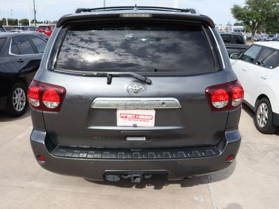 2019 Toyota Sequoia - Photo 10