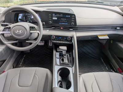 2026 Hyundai ELANTRA — photo 14 view