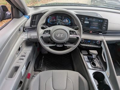 2026 Hyundai ELANTRA — photo 13 view