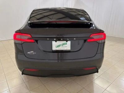 2024 Tesla Model X — detail view