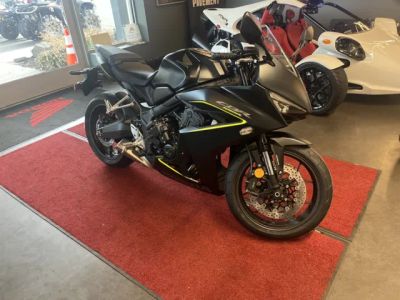2026 Honda® CBR650R E-Clutch — front three-quarter view
