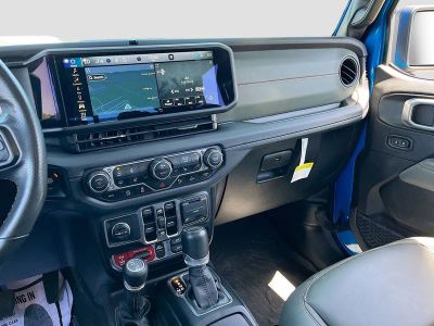 2024 Jeep Gladiator — photo 24 view
