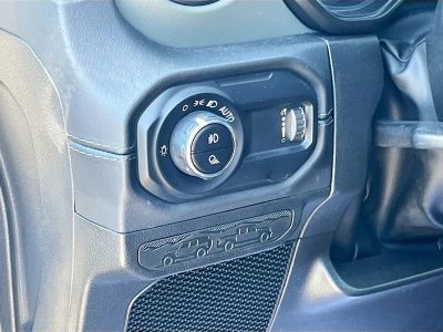 2024 Jeep Gladiator — photo 19 view