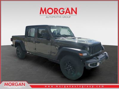 2026 Jeep Gladiator — side profile view