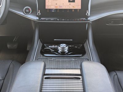 2023 Jeep Wagoneer L - Photo 26