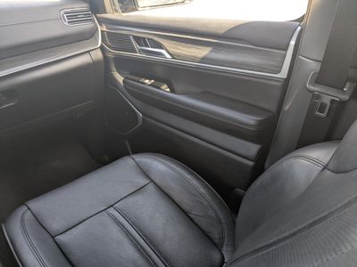 2023 Jeep Wagoneer L - Photo 25
