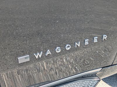 2023 Jeep Wagoneer L - Photo 14