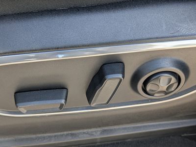 2023 Jeep Wagoneer L - Photo 45