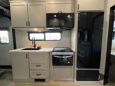 2026 Jayco Seismic - Photo 21