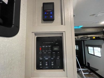 2026 Jayco Seismic - Photo 34