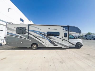 2024 Thor Motor Coach QUANTUM — photo 18 view