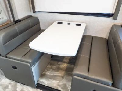 2024 Thor Motor Coach QUANTUM — photo 13 view