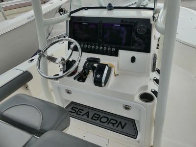 2023 Sea Born FX24 Bay — photo 8 view