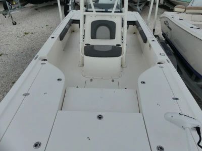 2023 Sea Born FX24 Bay — photo 16 view