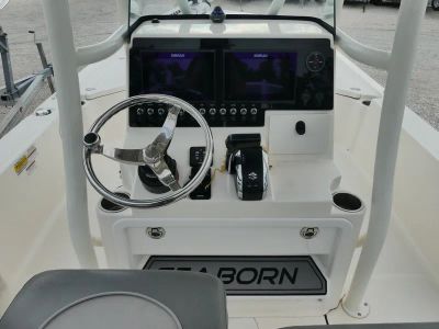 2023 Sea Born FX24 Bay — photo 9 view
