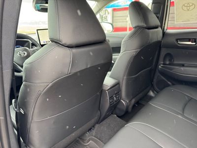 2026 Toyota Corolla Cross - Photo 8