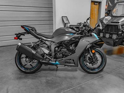 2025 Kawasaki Ninja ZX-6R - Photo 3