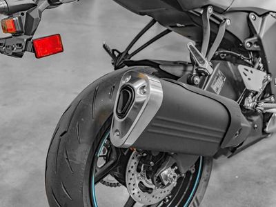 2025 Kawasaki Ninja ZX-6R - Photo 11
