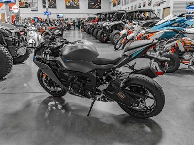 2025 Kawasaki Ninja ZX-6R - Photo 5