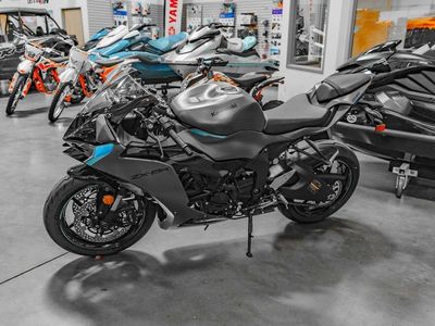 2025 Kawasaki Ninja ZX-6R - Photo 7
