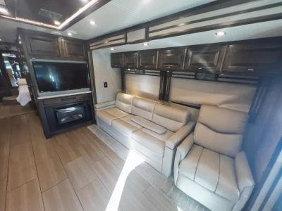 2019 Tiffin ALLEGRO RED - Photo 6