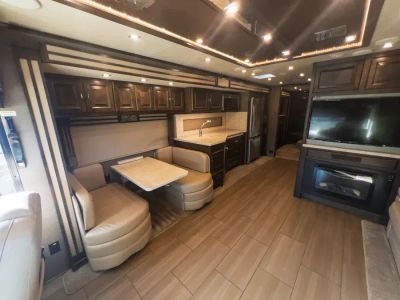2019 Tiffin ALLEGRO RED - Photo 9