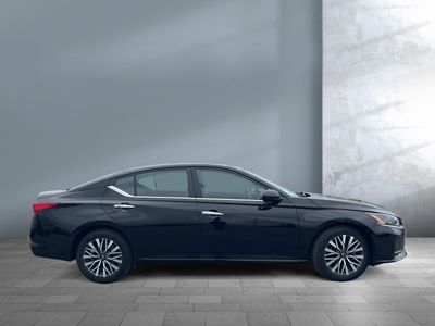 2025 Nissan Altima — photo 7 view