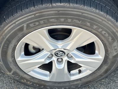 2021 Toyota RAV4 - Photo 21