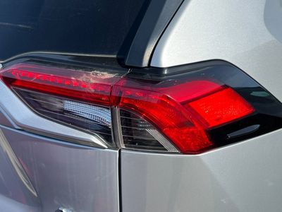 2021 Toyota RAV4 - Photo 16