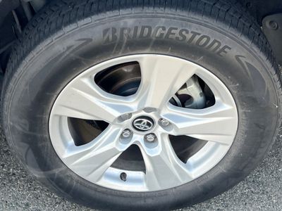 2021 Toyota RAV4 - Photo 17